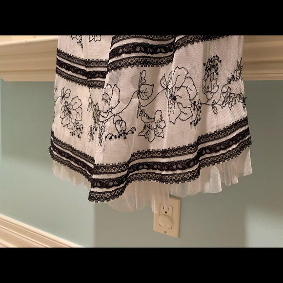 BCBG dress - Picture 4 of 5